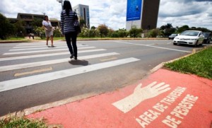 gesto de mao Brasilia 1